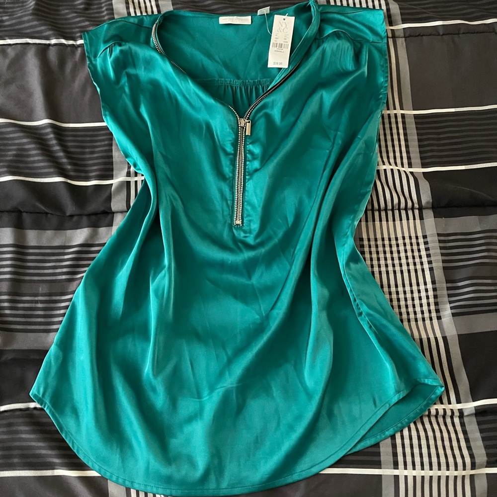 4/$25:New York & Company Shirt